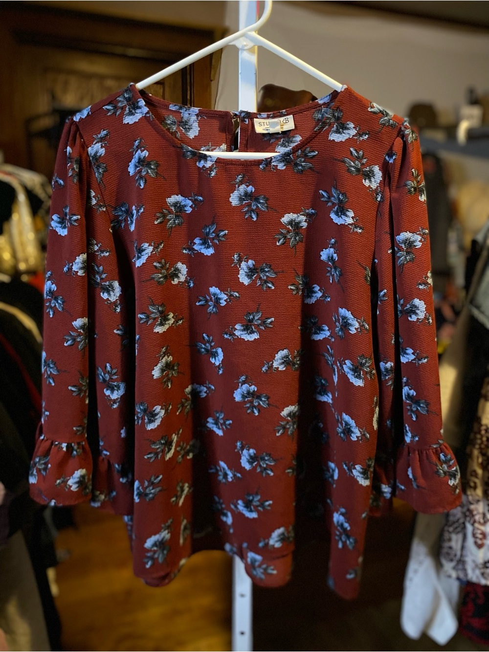 bobeau Maroon Floral Ruffle, flare Sleeve Top
